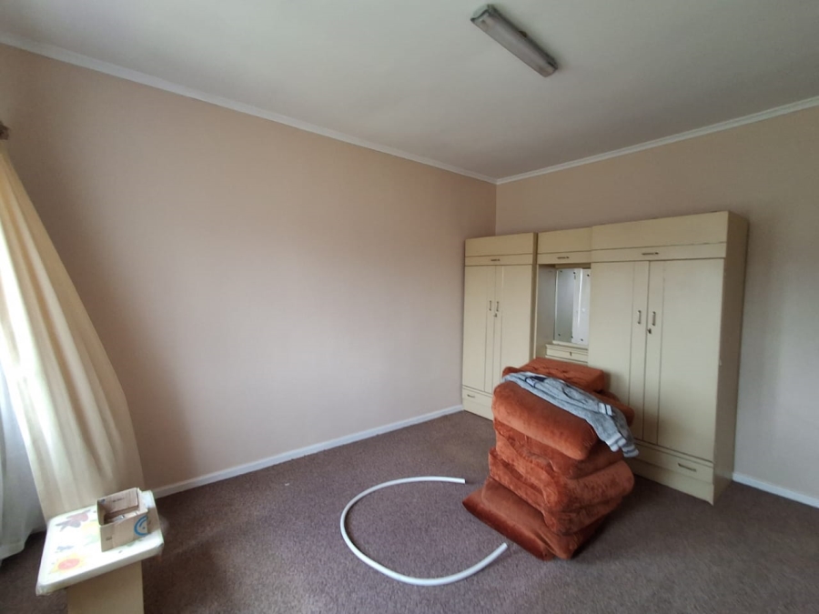 To Let 3 Bedroom Property for Rent in Churchill Estate Western Cape